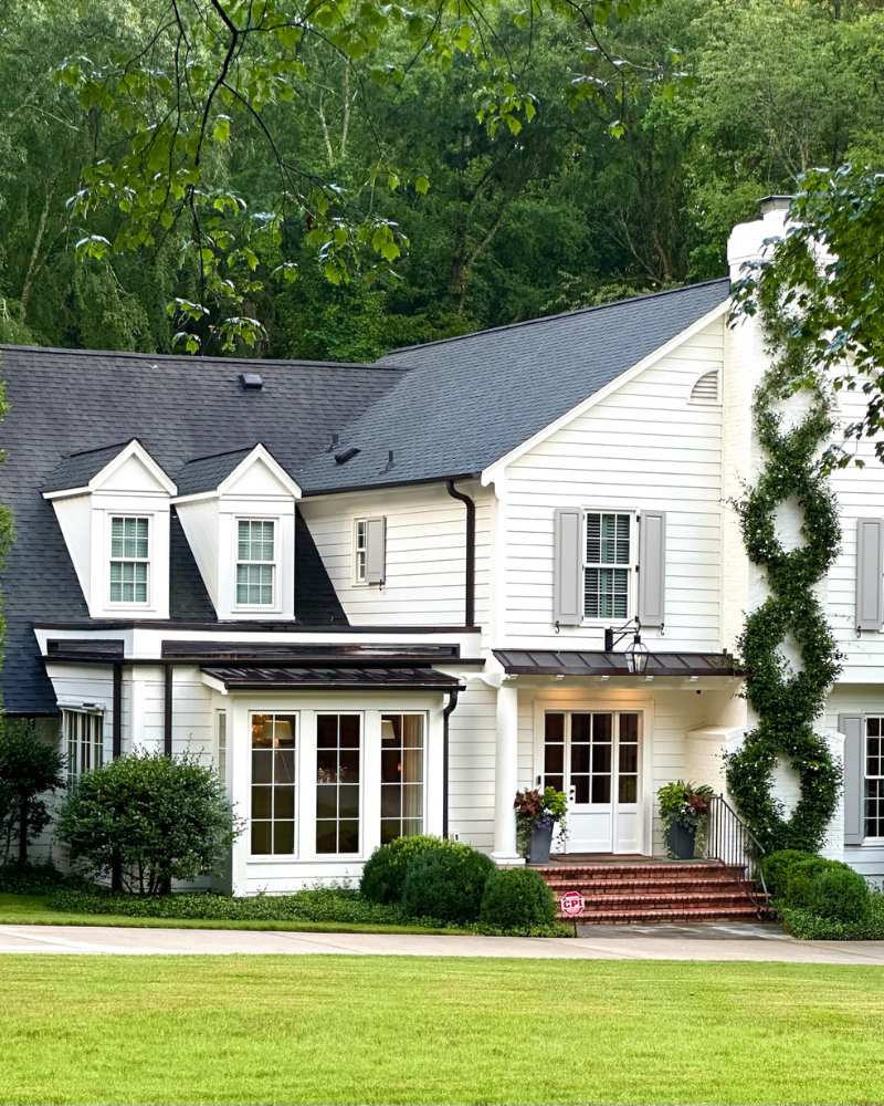 diamond ivy trellis, white brick home