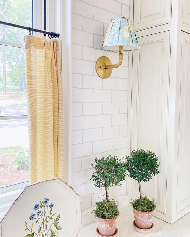 serena & lily Larkspur Single Sconce in classic kitchen