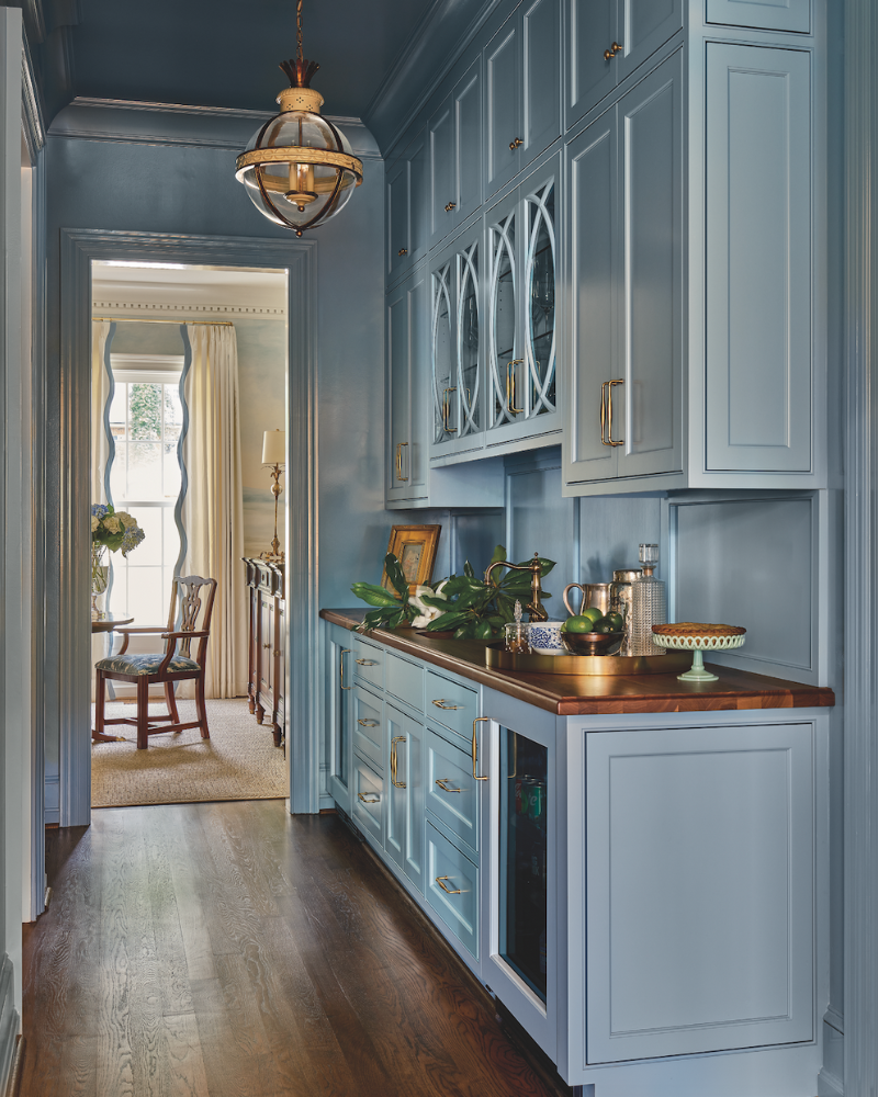 Southern Home Magazine summer cover story- a raleigh home designed by katherine connell deisgn wet bar