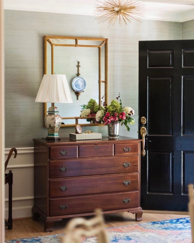 traditional atlanta entryway